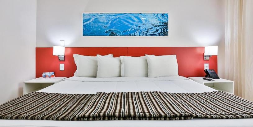 Отель Ramada Hotel & Suites Campos Pelinca