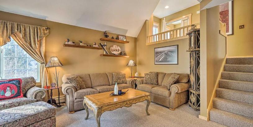  Cozy Dover Townhome with Access to Mount Snow!