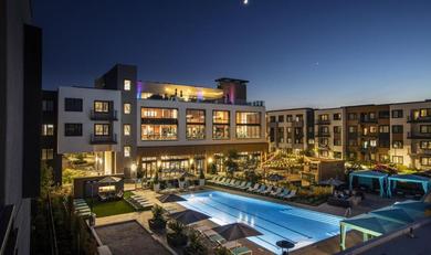 Apartments Luxury Condos at Anton Menlo w Pool & Amenities