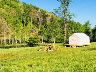 Luxury tent Tentrr Signature Site - 3Splitz Farm Stay