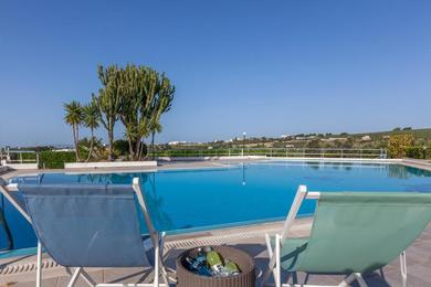 Вилла Serenity Villa with pool, Kalesa Heraklion