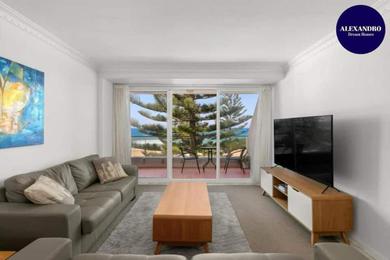 Absolute Beachfront Apartment Manly Paradise