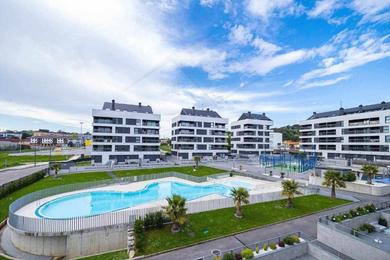 Apartments Miramar en urbanización con piscina