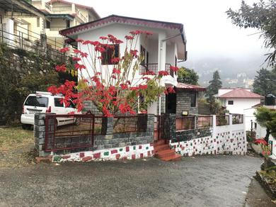 Guest house White house in Nainital