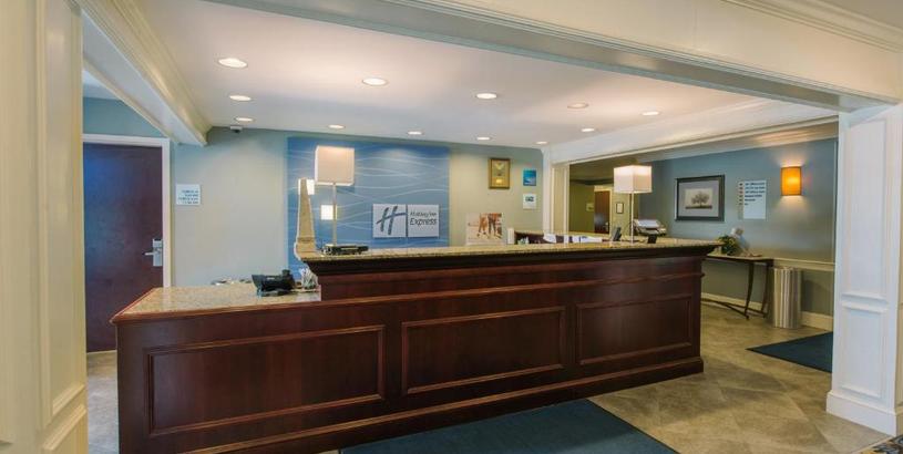 Hotel Holiday Inn Express and Suites Merrimack, an IHG Hotel