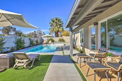 Дом отдыха Palm Springs Pad with Outdoor Kitchen and Views!