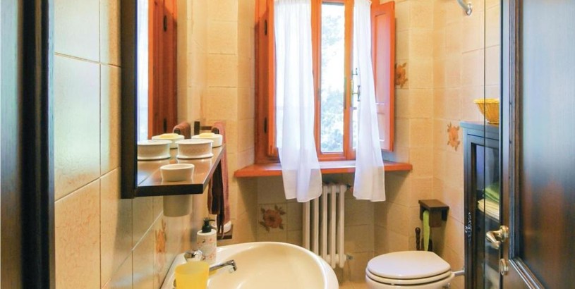 Holiday home Awesome home in Castelvecchio di Comp, with 3 Bedrooms and WiFi