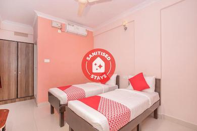 Hotel OYO Flagship 10363 Sri Balaji Guest House & Restaurent