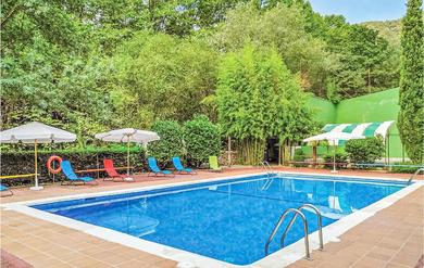 Apartments Beautiful apartment in Osor with 2 Bedrooms, WiFi and Outdoor swimming pool