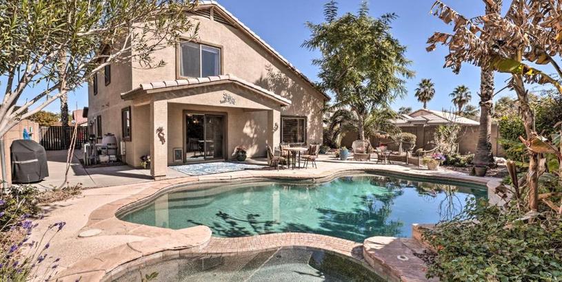 Holiday home Super Bowl Fan Paradise with Heated Pool and Spa!