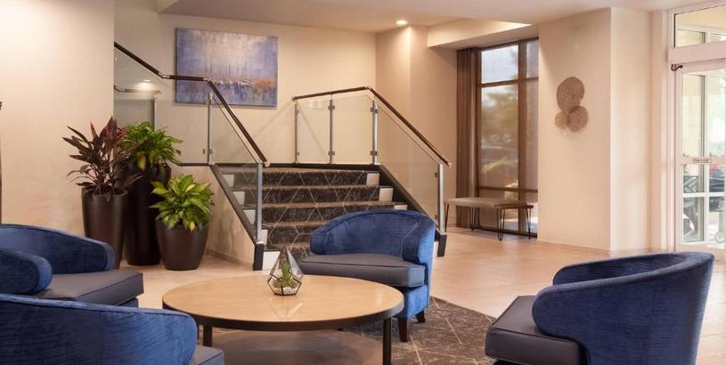 Отель SpringHill Suites by Marriott Charleston Riverview