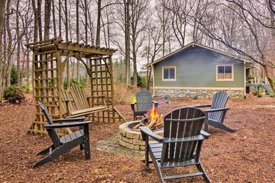 Mills River Retreat Near Hiking and Breweries!