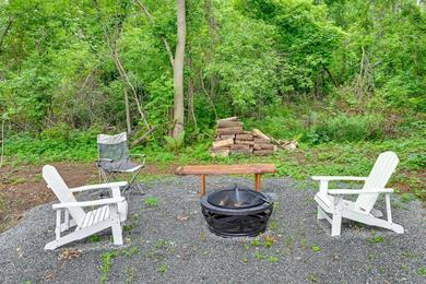 Hotel Cozy Holcombe Home with Fire Pit Near Trails!