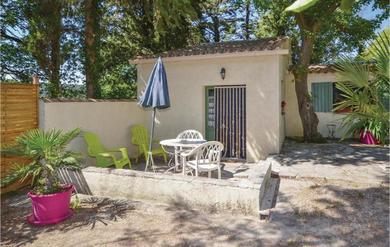 Holiday home Beautiful Home In Crillon Le Brave With Wifi, Private Swimming Pool And Outdoor Swimming Pool