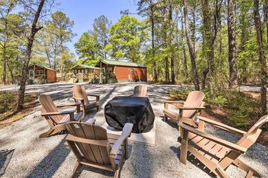 Holiday home Family-Friendly Cabin about 5 Mi to Dtwn New Bern