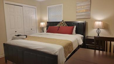 Apartments The King Suites - Netflix, Disney, Amzn Video -near ATL Hartsfield Jackson Airport