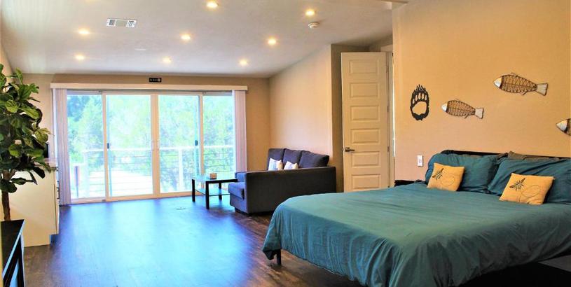 Holiday home The Escape - Family friendly, Close to Fiesta Texas, SeaWorld, Riverwalk and more