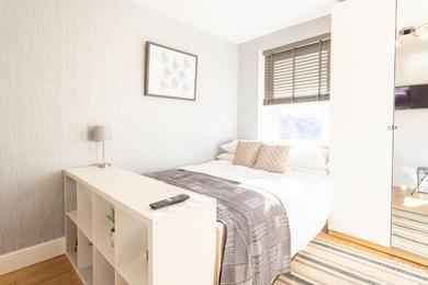 Apartments Modern and Chic Studio Flat for 2 people in West Kilburn by Queen's Park