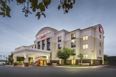 Отель SpringHill Suites Laredo