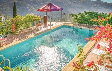 Holiday home Amazing home in Corumbela with 3 Bedrooms and Outdoor swimming pool