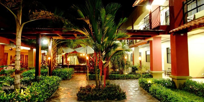 Отель Hotel Iguana Verde