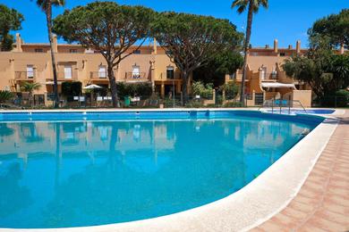 Holiday home Adosado con jardín y piscina en Chiclana Barrosa-Sancti Petri