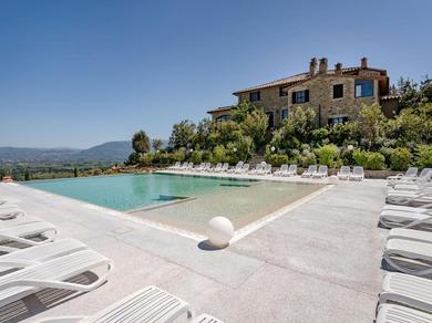 Holiday home Lovely Apartment in Passaggio di Bettona with Pool