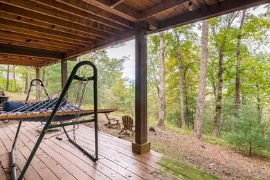 Дом отдыха Modern Eclectic Treetop Cabin in Shenandoah Valley