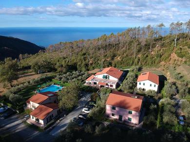 Guest house La Rossola Resort & Natura