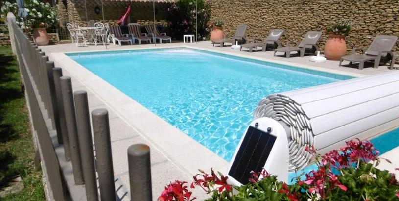 Вилла Villa de 2 chambres avec piscine partagee jardin clos et wifi a Grillon