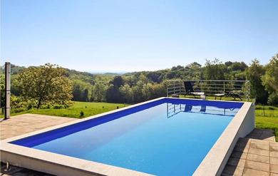 Holiday home Amazing home in Plesivica with Outdoor swimming pool, 2 Bedrooms and WiFi