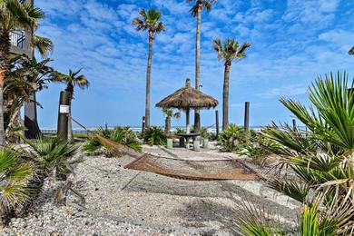 Апартаменты Relaxing Daytona Beach Condo with Beach, Pool Access