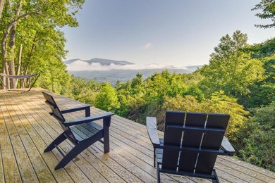 Hotel Modern Spruce Pine Retreat Deck and Mountain Views!