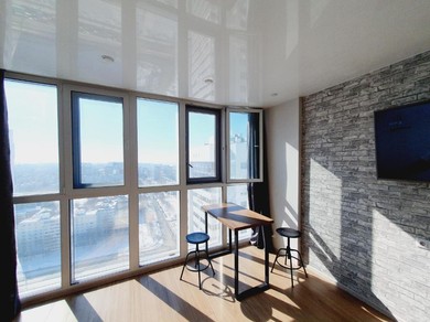 Уютная студия с панорамным видом на 20 этаже в новом доме