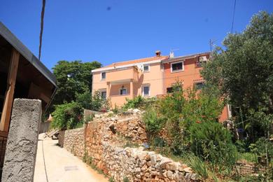 Apartments Apartments with a parking space Cunski, Losinj - 8010