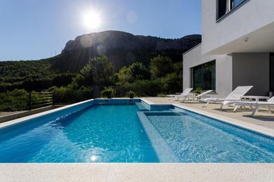 Villa NEW! Modern Villa Elia with 40sqm heated pool, 3 bedrooms, and Split city views