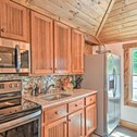 Дом отдыха Renovated Highlands Cottage 3 Miles to Downtown!