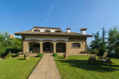 Villa Villa Mery sui colli della riviera di Rimini ideale per grandi gruppi