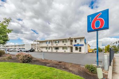 Hotel Motel 6-Beaverton, OR