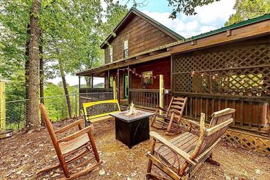 VIEWS, Fire Pit, Spa, No Fees, New, Private, Games