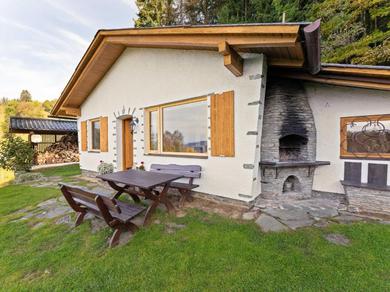 Дом отдыха Cozy holiday home with private pool and wood stove in Eberstein Carinthia