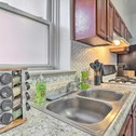 Дом отдыха Updated Pet-Friendly Townhome about 11 Mi to NYC!