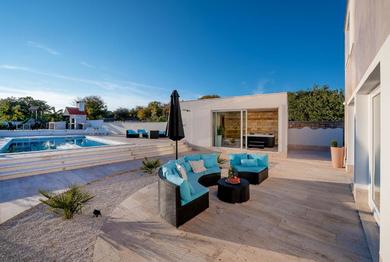 Вилла Inland villa Senses with swimming pool and spa