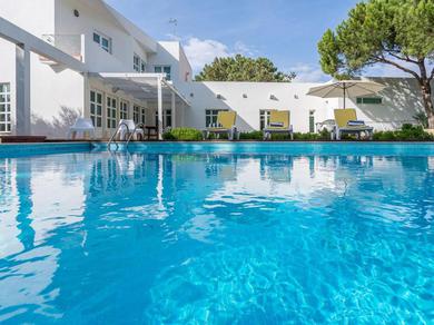 Вилла Villa Almond Azul - Modern Luxurious BeachFront 4 Bedroom Villa - Private Swimming Pool