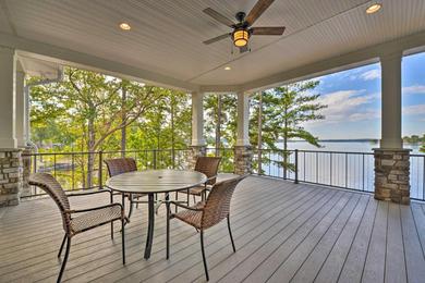 Дом отдыха Waterfront Lake Norman House with Private Deck!