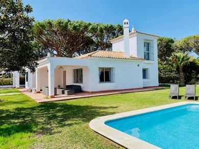 Villa Villa Alemania con Piscina en Urbanización Roche Conil Cádiz Andalucía España
