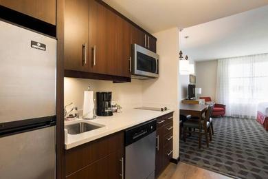 Отель TownePlace Suites by Marriott San Mateo Foster City