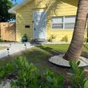Дом отдыха 4 minutes to Palm Beach Ocean-3 Bedroom Fenced Backyard Lounge Patio Firepit Grill