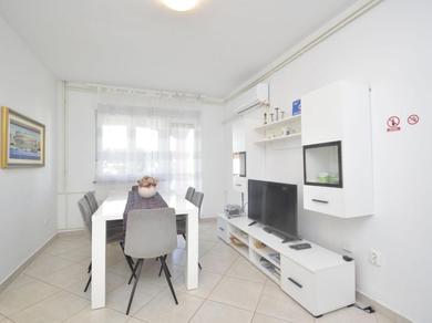 Apartments Apartment Bozac - PUL480