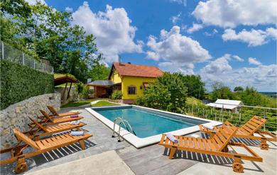 Holiday home Amazing Home In Ludbreg With Wifi, Outdoor Swimming Pool And Sauna